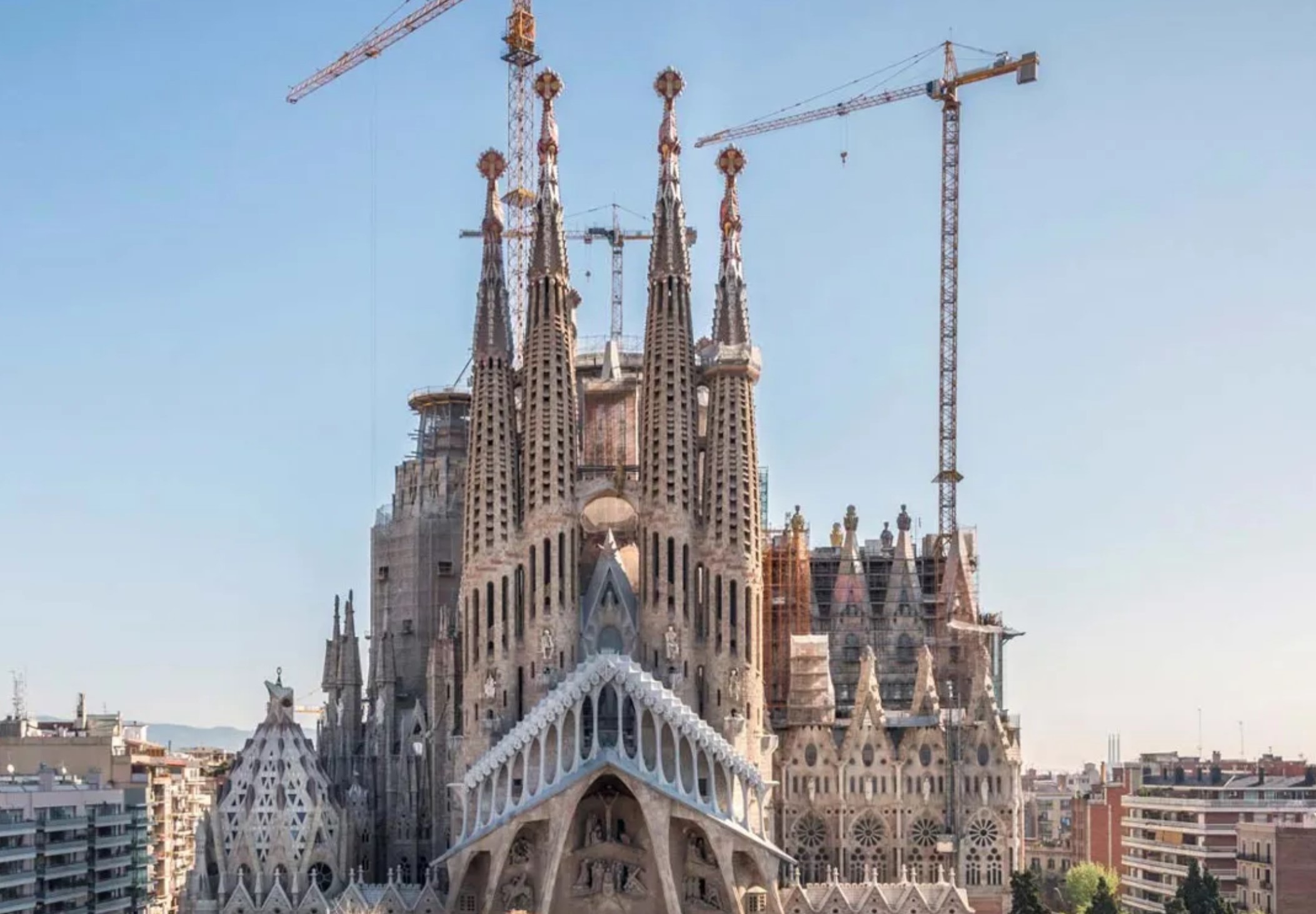 SAGRADA FAMILIA BECOMES WORLD'S LARGEST CHURCH